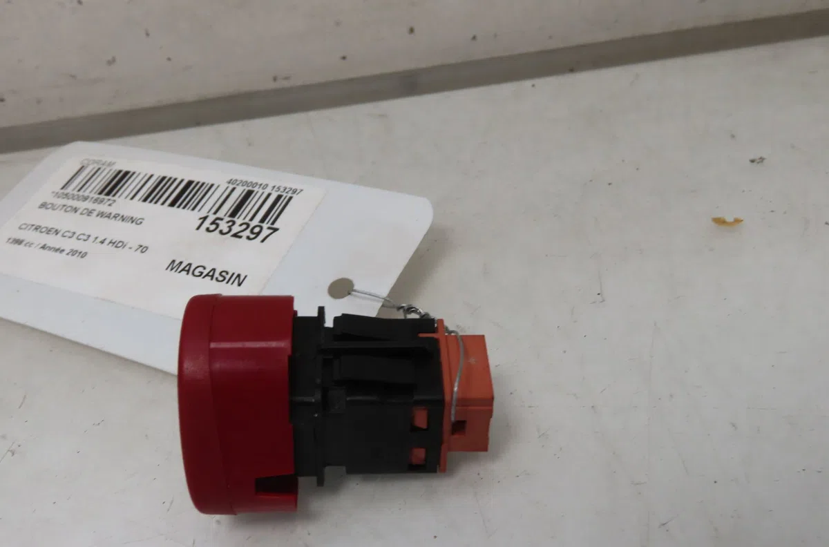 Bouton de warning Citroën C3 I (FC_, FN_) 1.4 hdi (2003-2011) 5 portes occasion — photo 2