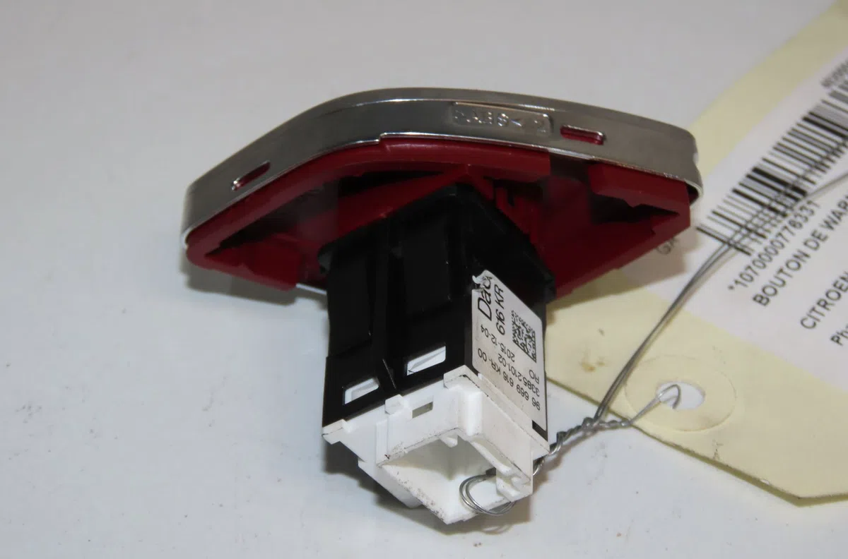 Bouton de warning Citroen C3 II (SC_) 1.2 vti 82 (2012-2016) 5 portes occasion