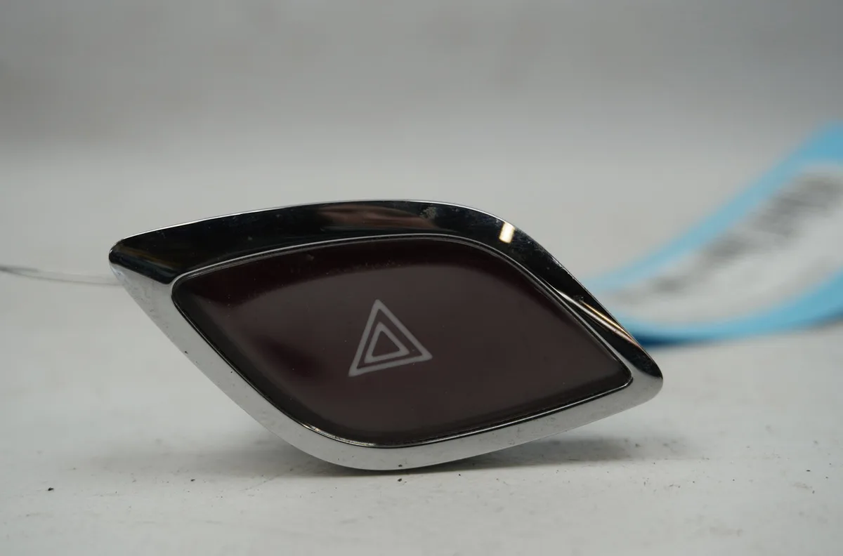 Bouton de warning Citroen C3 II (SC_) 1.4 hdi 70 (sc8hzc, sc8hr0, sc8hp4) (2009) 5 portes occasion
