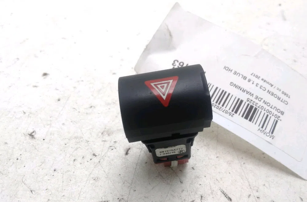 Bouton de warning Citroen C3 III (SX) 1.6 bluehdi 75 (2016) occasion — photo 2