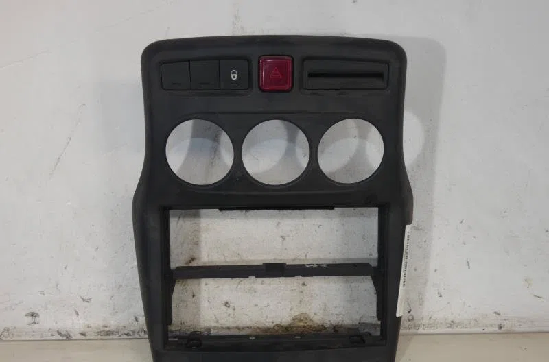 Bouton de warning CITROEN C3 PICASSO PHASE 1 occasion — photo 2