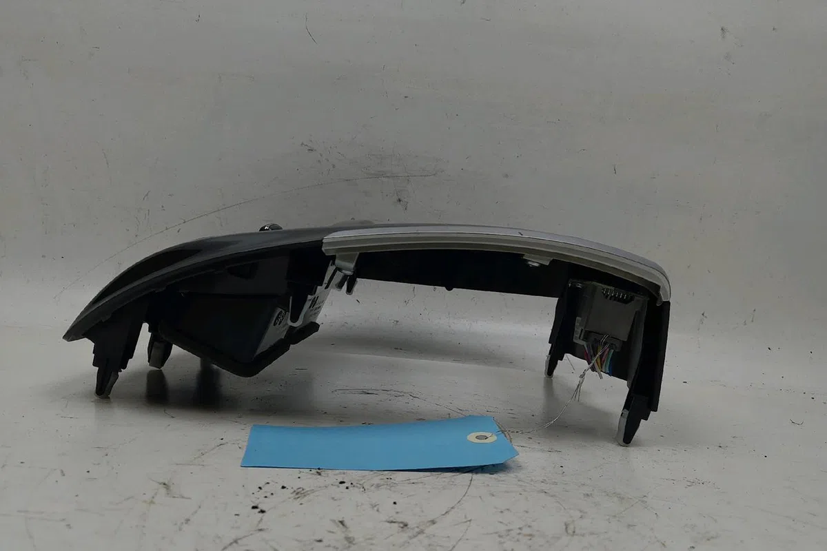 Bouton de warning Citroen C4 AIRCROSS 1.8 hdi 150 (2012) occasion — photo 2