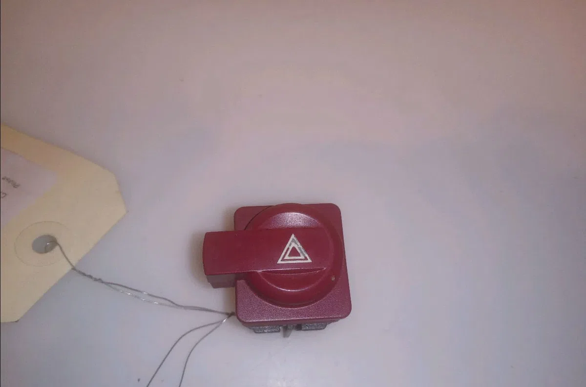 Bouton de warning Citroen C4 Coupé (LA_) 1.6 hdi (2004-2011) occasion