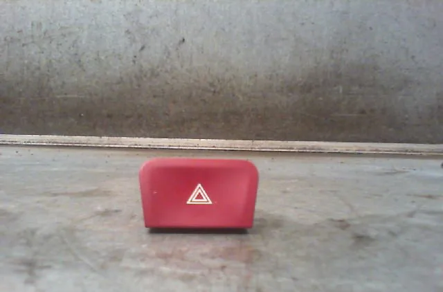Bouton de warning Citroën C4 GRAND PICASSO I (UA_) 2.0 hdi 138 (2006-2013) occasion
