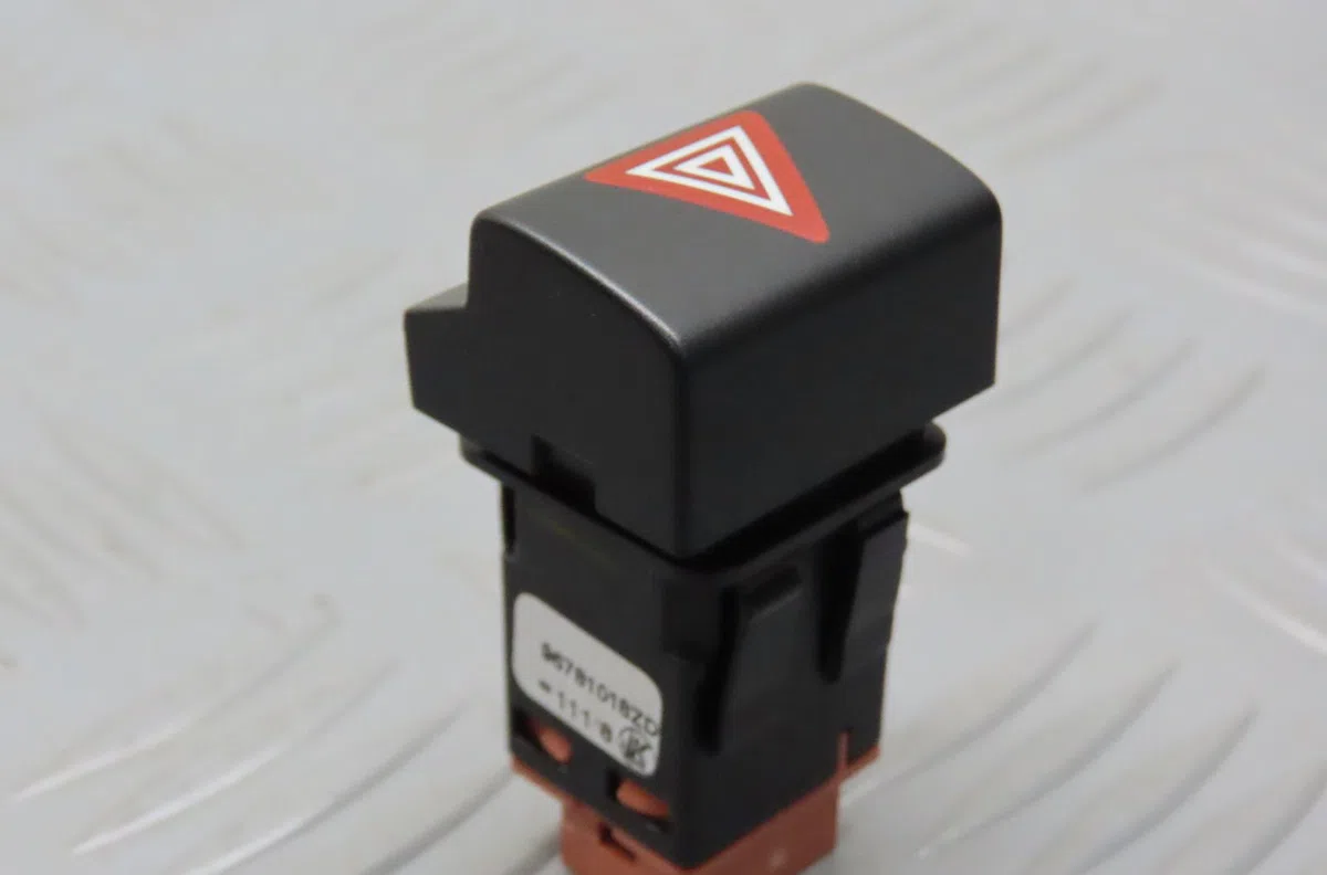 Bouton de warning Citroen C4 GRAND PICASSO II (DA_, DE_) 1.6 thp 165 (2014) occasion — photo 2