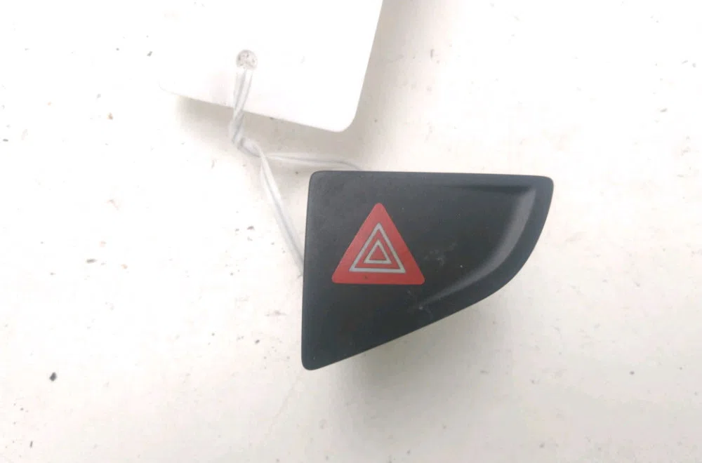 Bouton de warning Citroen C5 III Break (RW_) 2.0 hdi 165 (2009) occasion