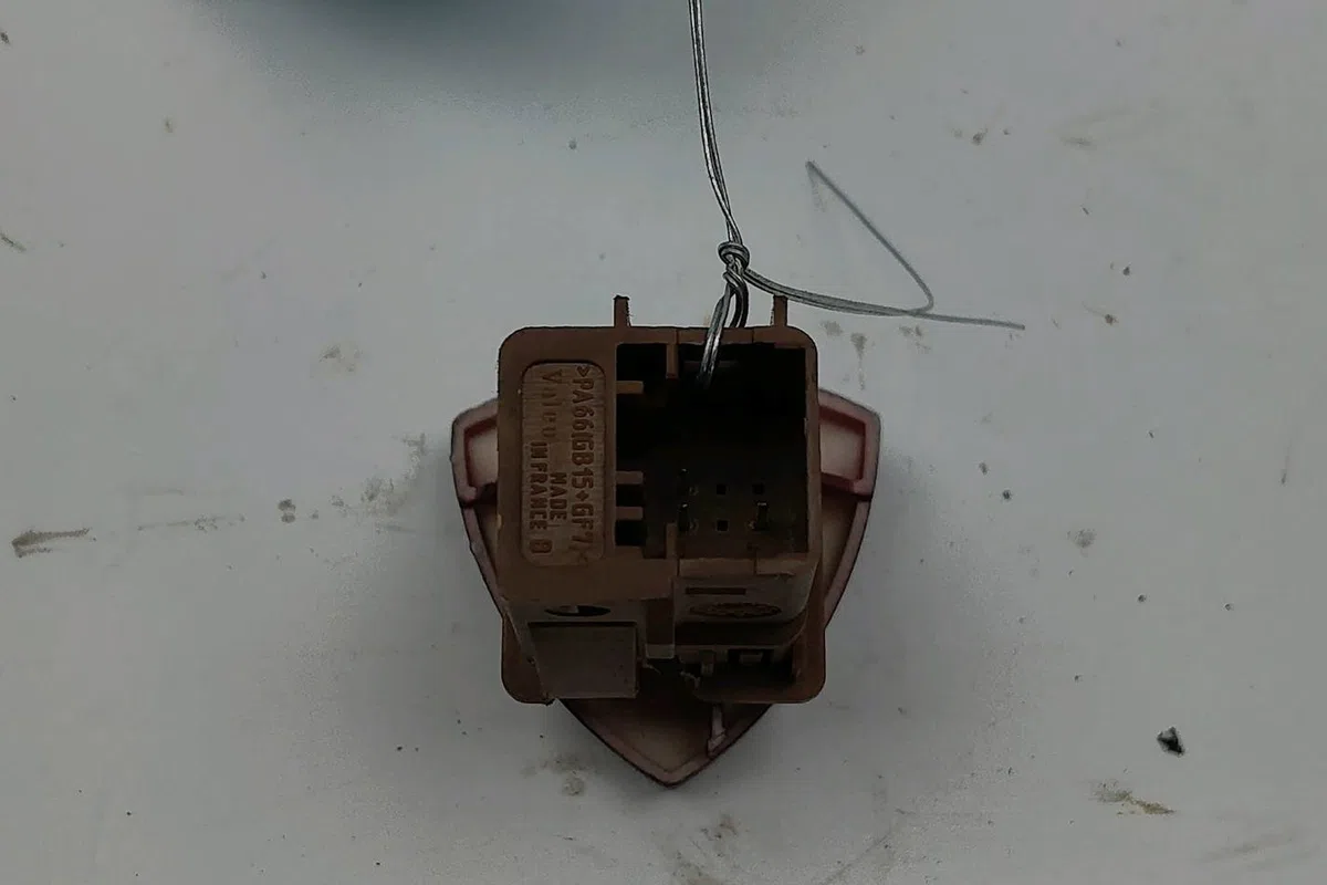 Bouton de warning Citroen C8 (EA_, EB_) 2.2 hdi (2002) occasion — photo 2