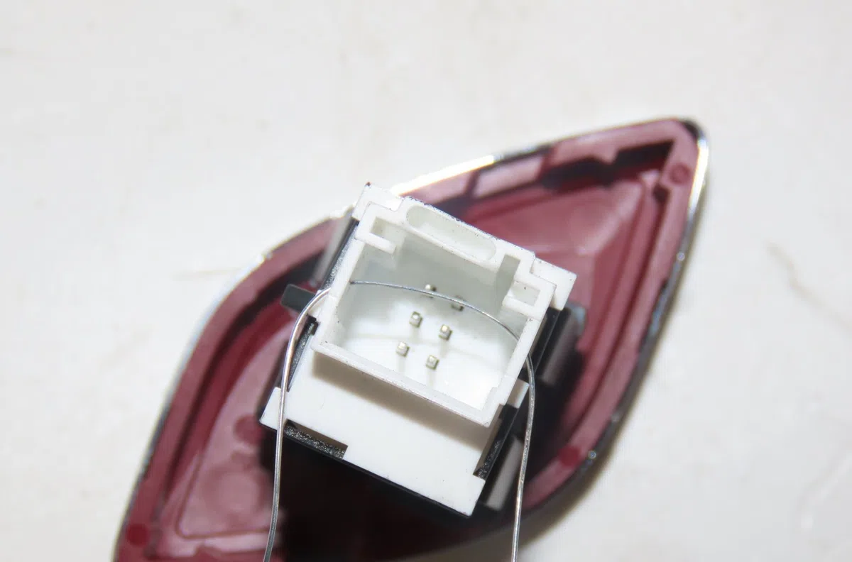 Bouton de warning Citroen DS3 (SA_) 1.4 hdi 70 (sa8hp4) (2010-2015) occasion — photo 2