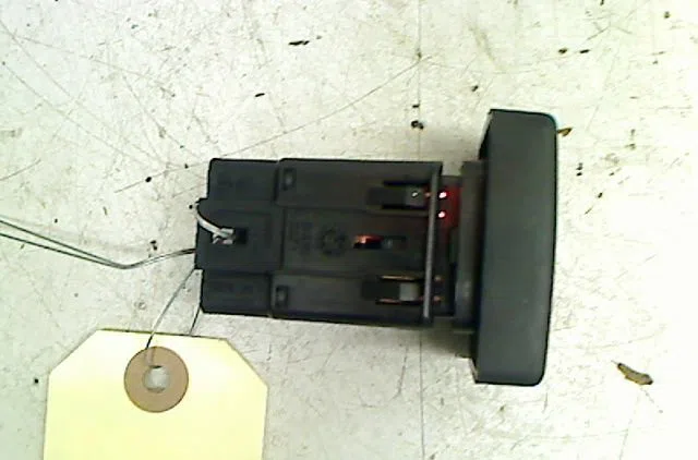 Bouton de warning Dacia LOGAN (LS_) 1.4 (lsoa, lsoc, lsoe, lsog) (2004) occasion — photo 2