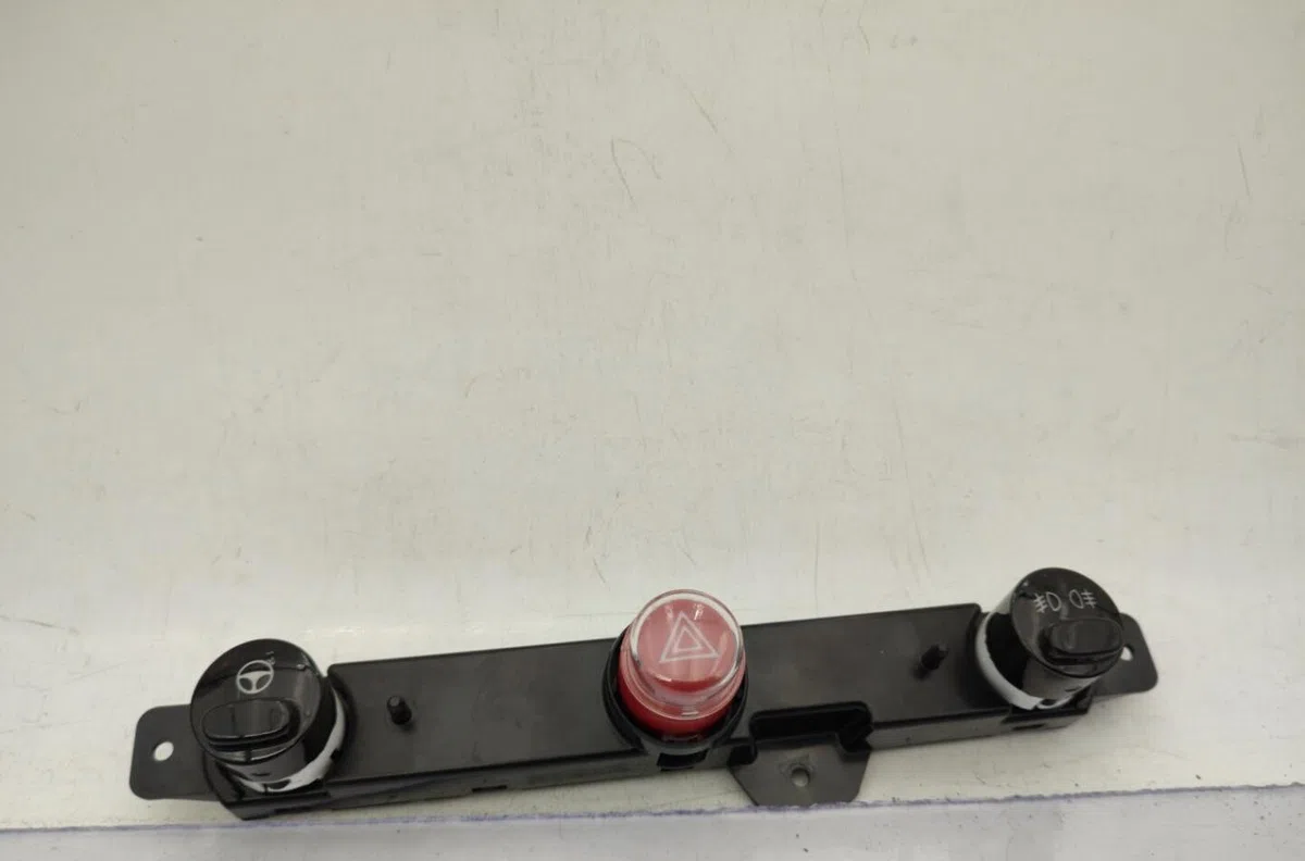 Bouton de warning FIAT 500 2 PHASE 2 occasion — photo 2