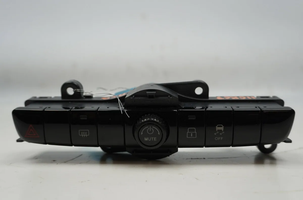 Bouton de warning Fiat DUCATO Camionnette (250_) 140 multijet 2,2 d (2021) occasion