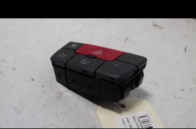 Bouton de warning Fiat PANDA (169_) 1.1 (169.axa1a) (2003) occasion