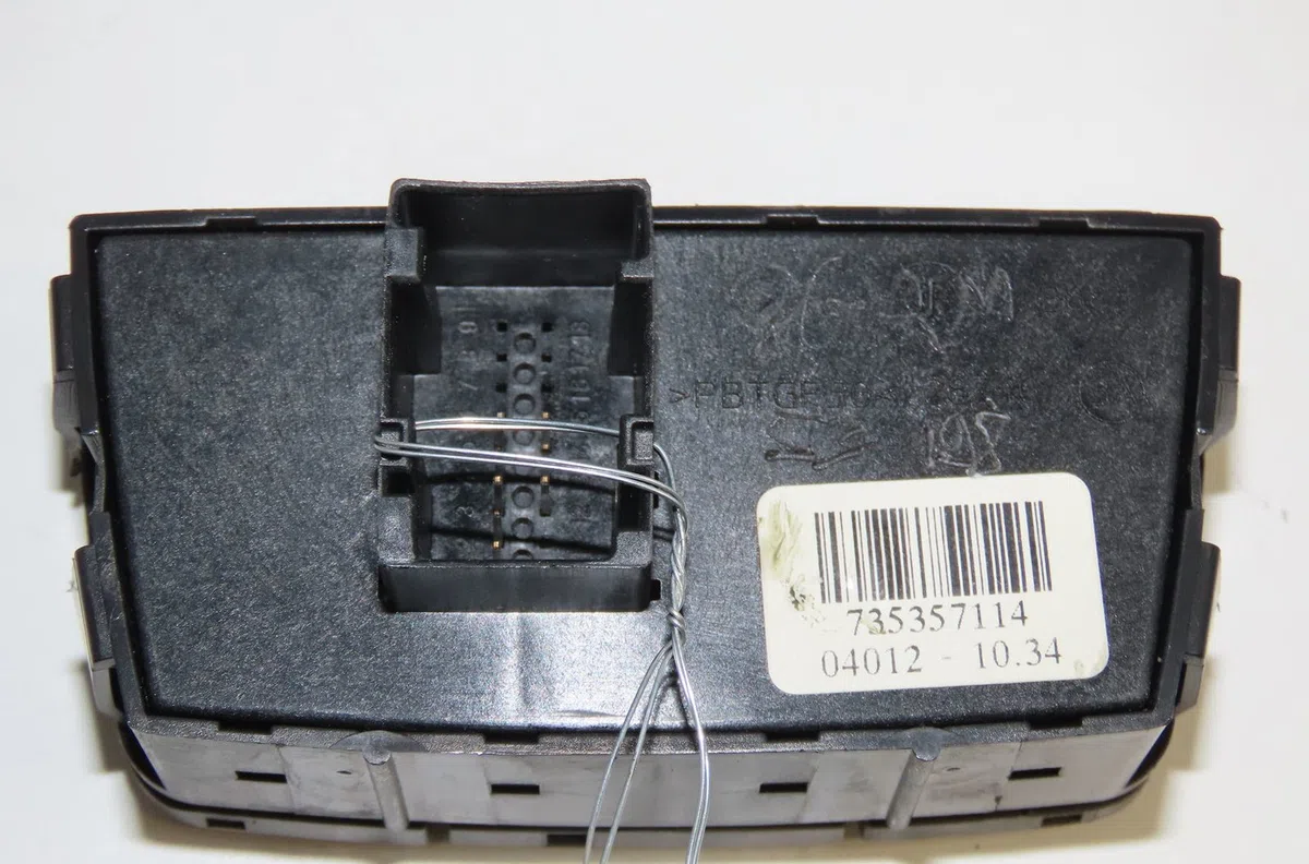 Bouton de warning Fiat PANDA (169_) 1.2 (169.axb11, 169.axb1a) (2003) 5 portes occasion — photo 2