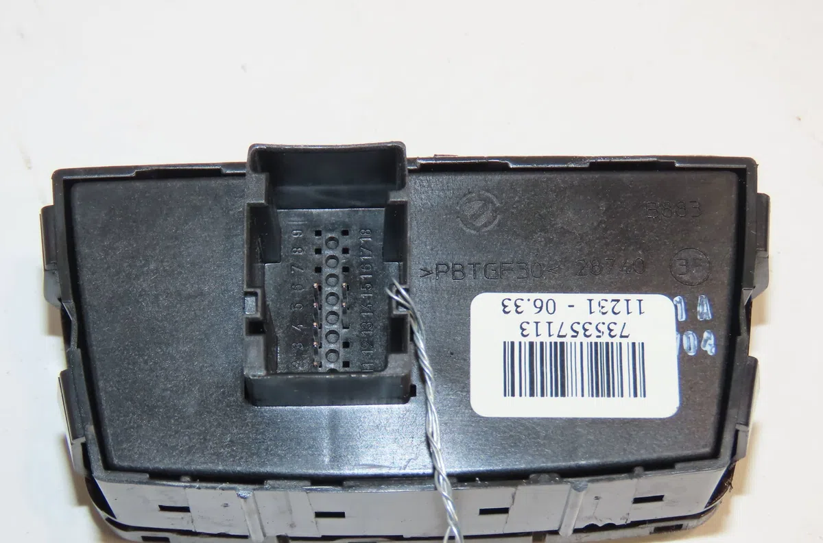 Bouton de warning Fiat PANDA (169_) 1.3 d multijet (169axg1a, 169axd1a) (2006-2013) occasion — photo 2