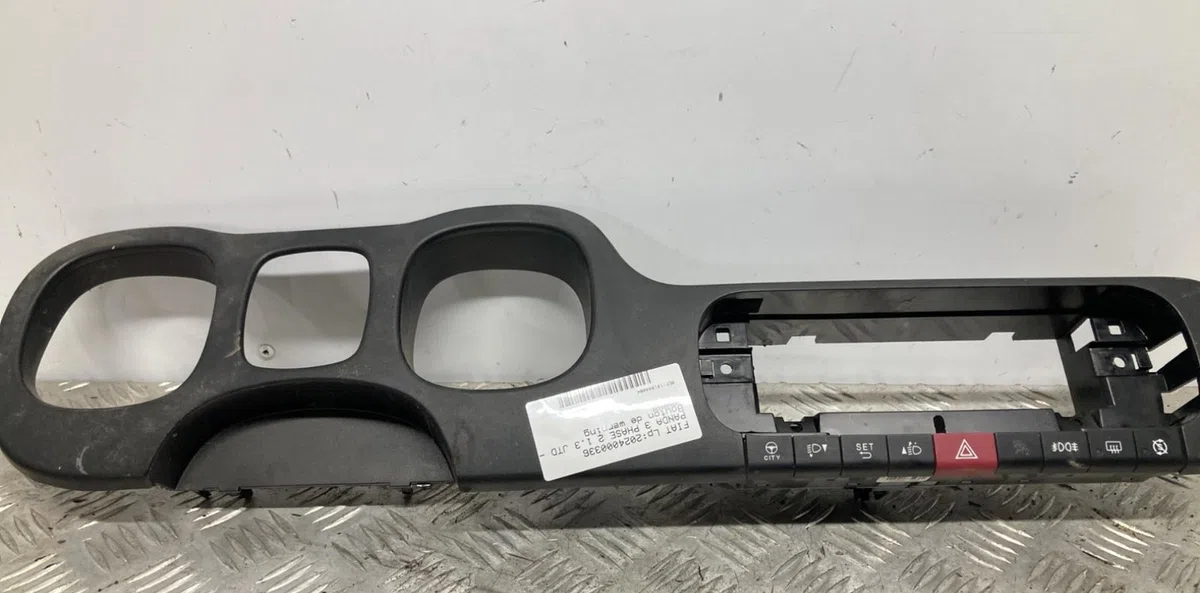 Bouton de warning FIAT PANDA 3 PHASE 2 occasion — photo 4