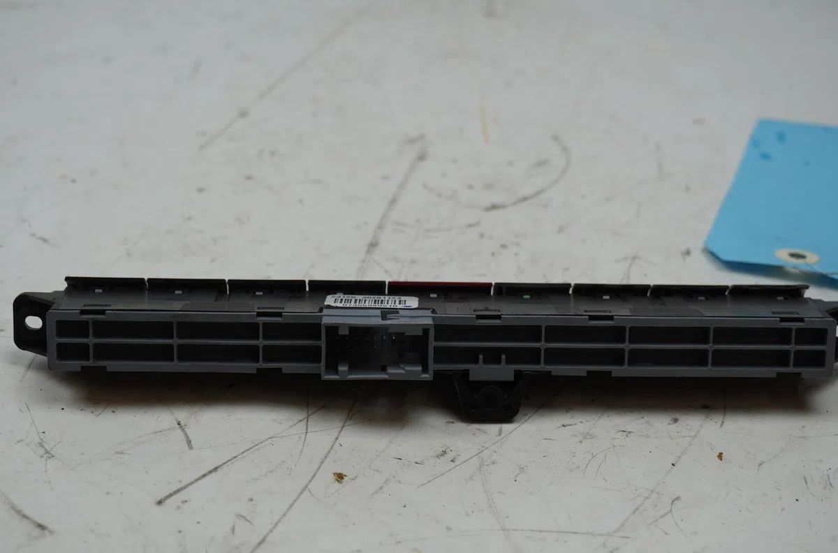 Bouton de warning Fiat PANDA (312_, 319_) 0.9 4x4 (312pxg1a) (2012) occasion