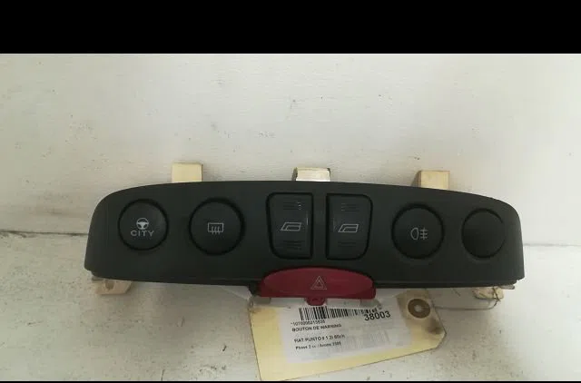 Bouton de warning Fiat PUNTO (188_) 1.2 60 (188.030, .050, .130, .150, .230, .250) (1999-2010) occasion