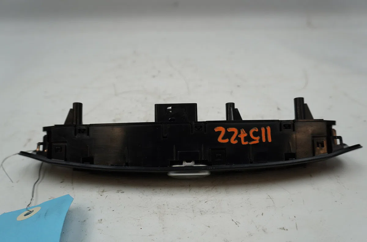Bouton de warning Fiat PUNTO (199_) 1.2 (199axz1a, 199bxz1a) (2012) occasion — photo 2