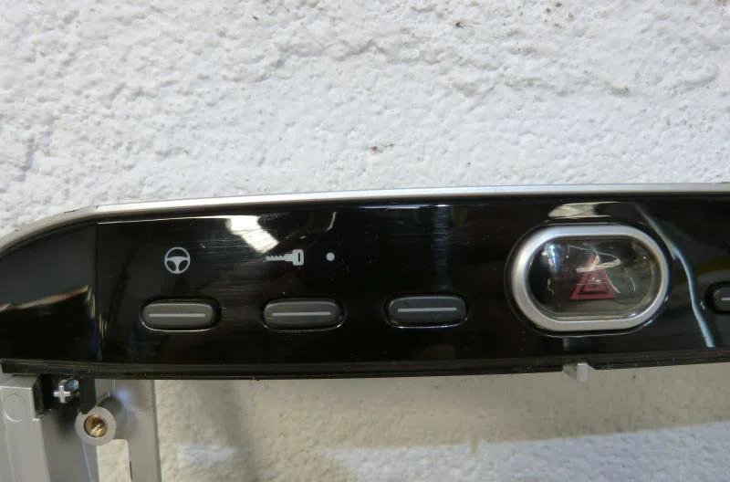 Bouton de warning FIAT PUNTO EVO 3 occasion — photo 2
