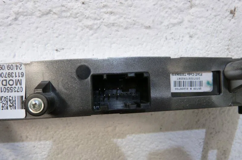 Bouton de warning FIAT PUNTO EVO 3 occasion — photo 3