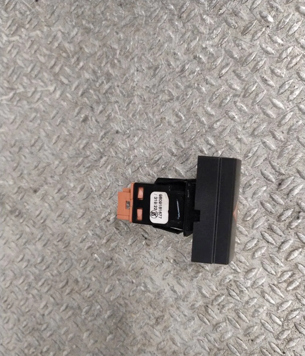 Bouton de warning FIAT SCUDO 3 occasion — photo 2