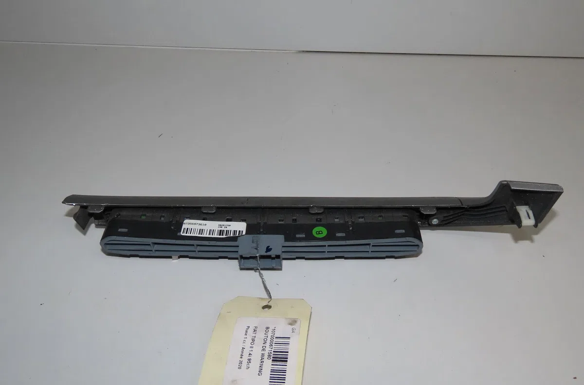 Bouton de warning Fiat TIPO 3-5 portes (356_, 357_) 1.4 (356hxa1b) (2016-2020) occasion — photo 2