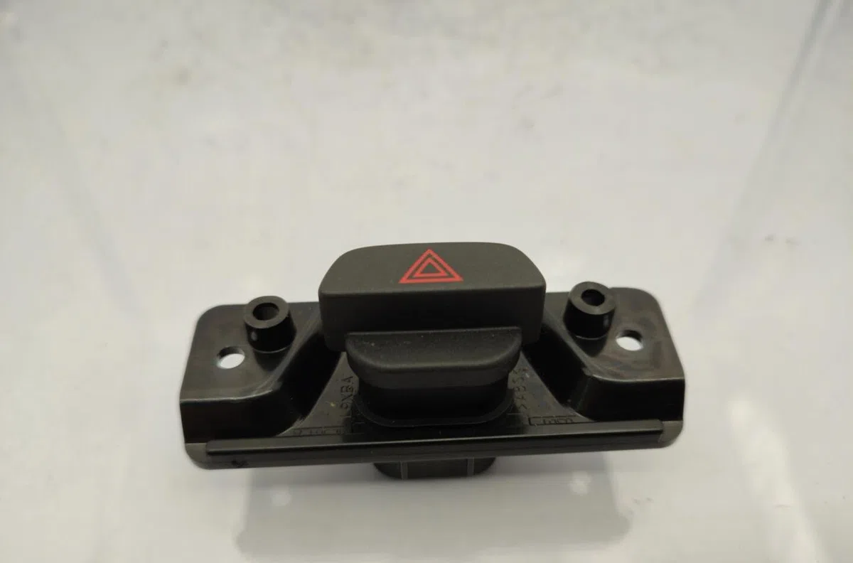Bouton de warning FORD FIESTA 5 PHASE 2 occasion