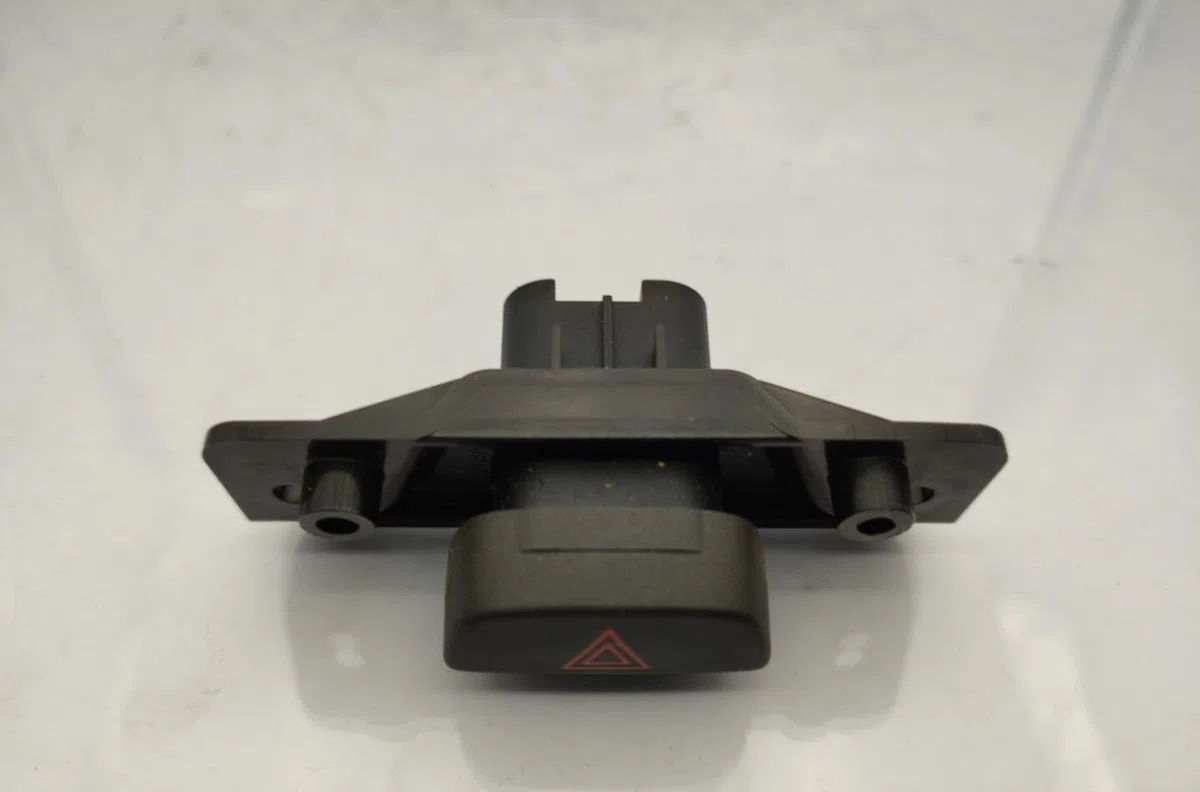 Bouton de warning FORD FIESTA 5 PHASE 2 occasion