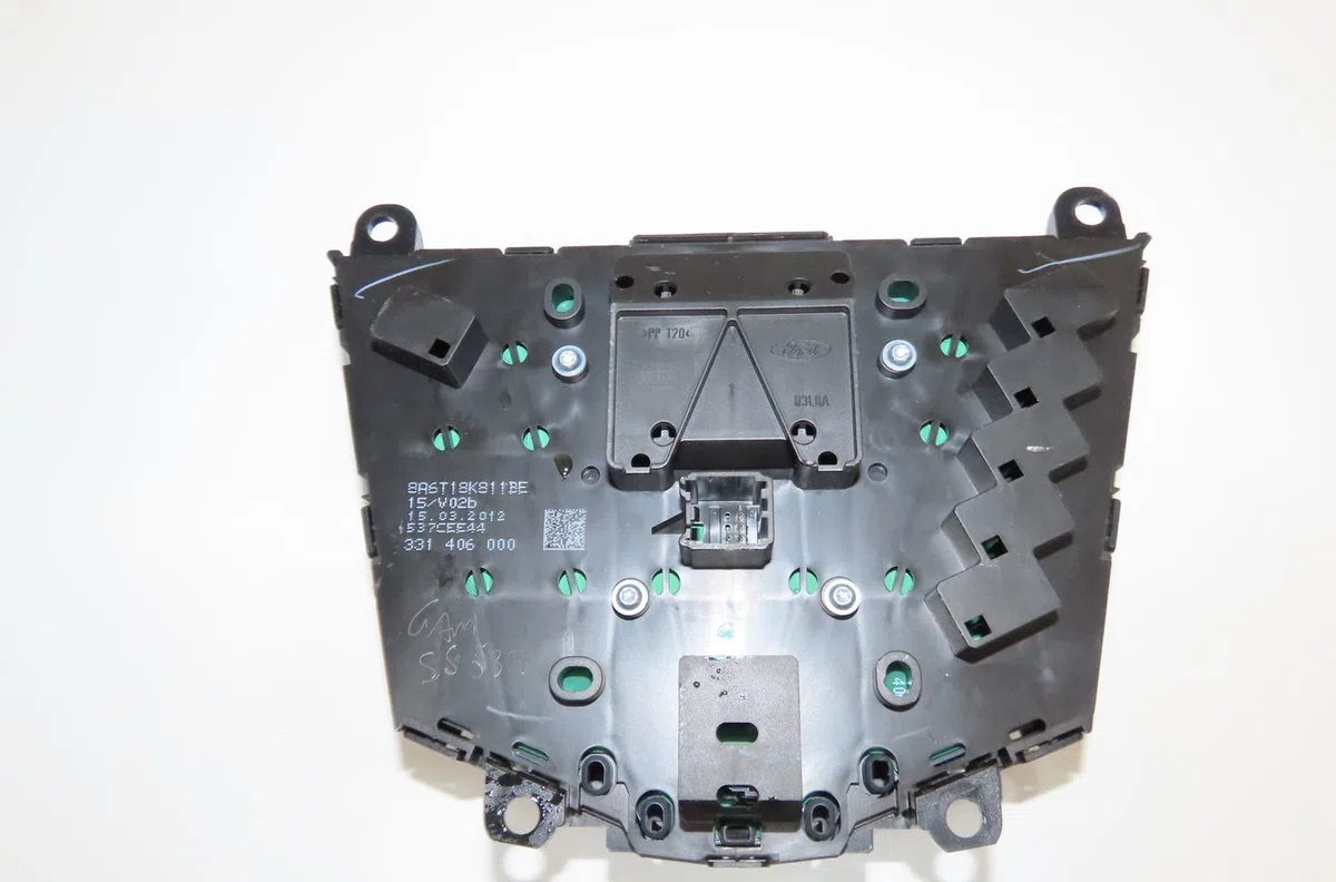 Bouton de warning Ford FIESTA VI (CB1, CCN) 1.4 tdci (2010-2012) 3 portes occasion — photo 2