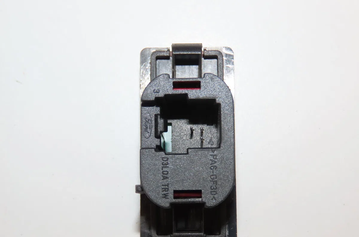 Bouton de warning Ford FOCUS C-MAX (DM2) 1.8 tdci (2005-2007) 5 portes occasion