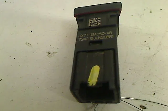 Bouton de warning FORD FOCUS IV occasion — photo 2