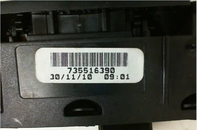 Bouton de warning FORD KA II Phase 1 10-2008 1.2i 69ch occasion — photo 2