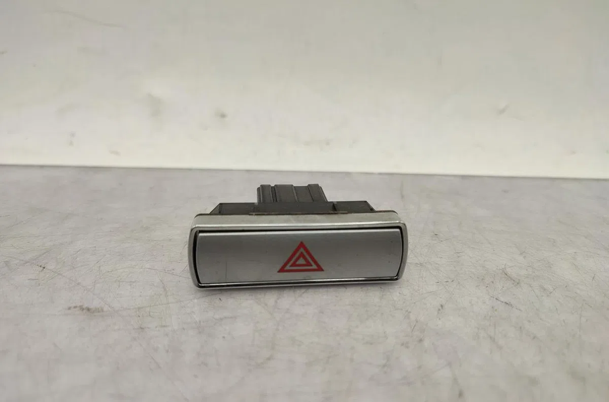 Bouton de warning FORD MONDEO 2 occasion — photo 2
