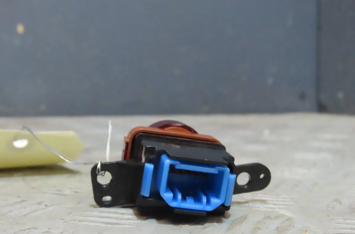 Bouton de warning Honda CIVIC VIII Hatchback (FN, FK) 1.8 (fn1, fk2) (2005) occasion — photo 2