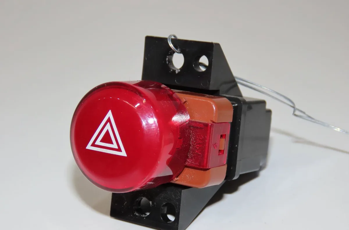 Bouton de warning Honda JAZZ III (GE_, GG_, GP_, ZA_) 1.3 i (ge6, gg3, gg6) (2008) occasion