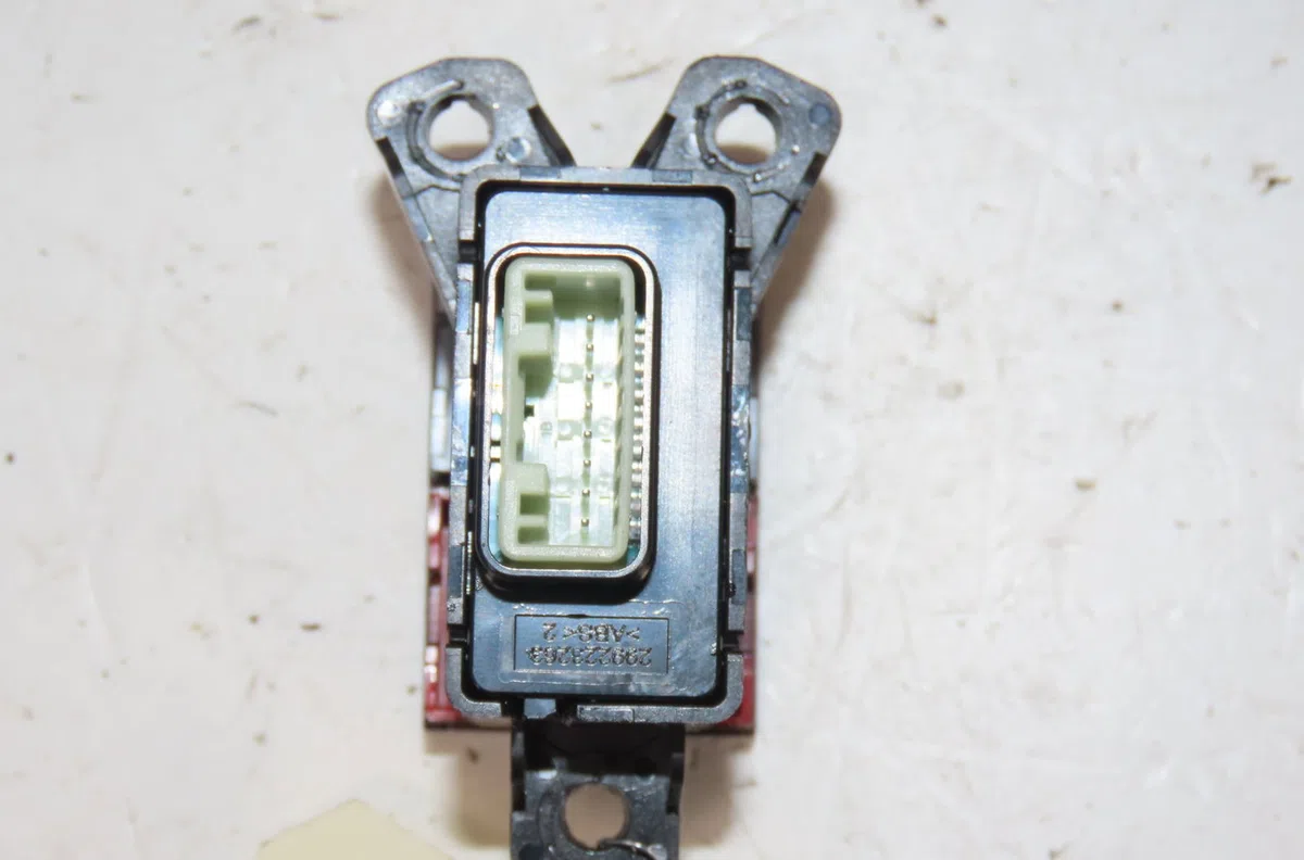 Bouton de warning Hyundai BAYON (BC3) 1.0 t-gdi 48v-hybrid (2021) 5 portes occasion — photo 4