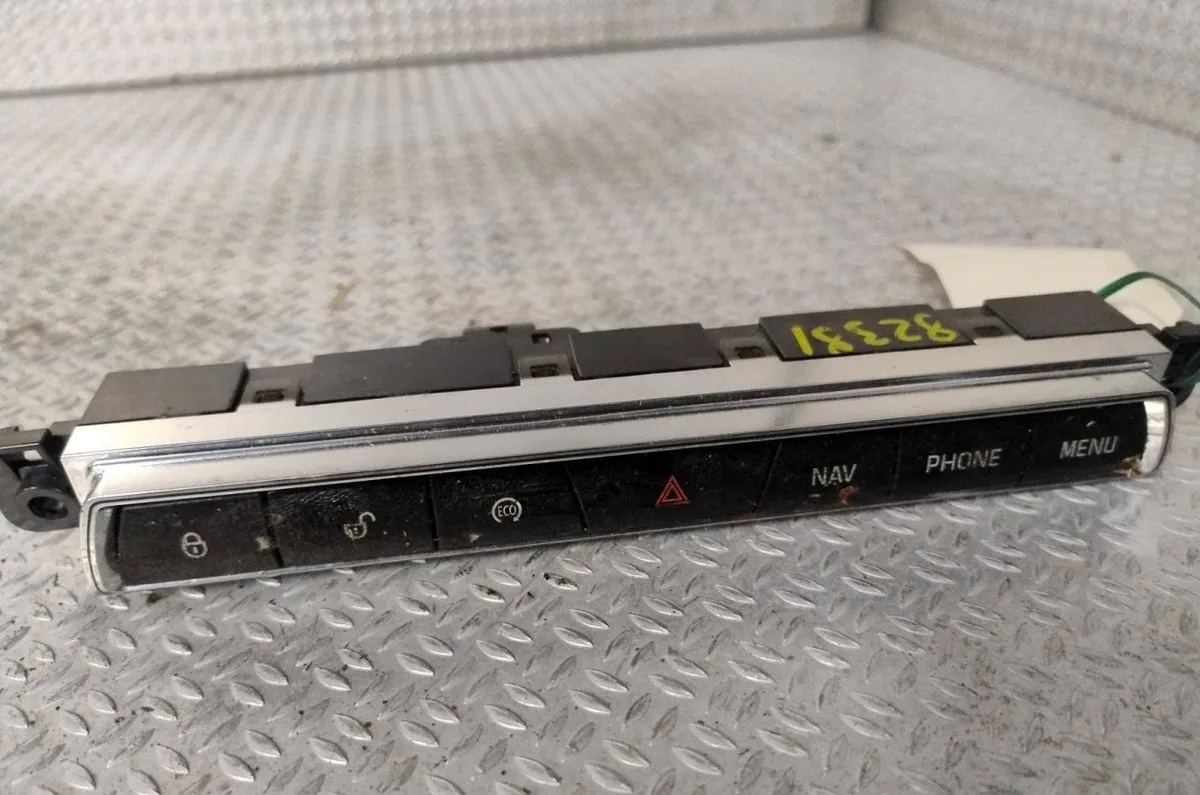 Bouton de warning Jaguar XF I (X250) 2.2 d (2011-2015) occasion