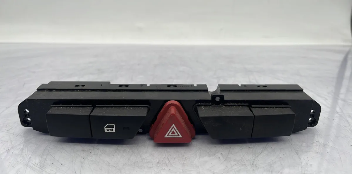 Bouton de warning KIA CEE-D 1 SPORT WAGON PHASE 2 BREAK occasion