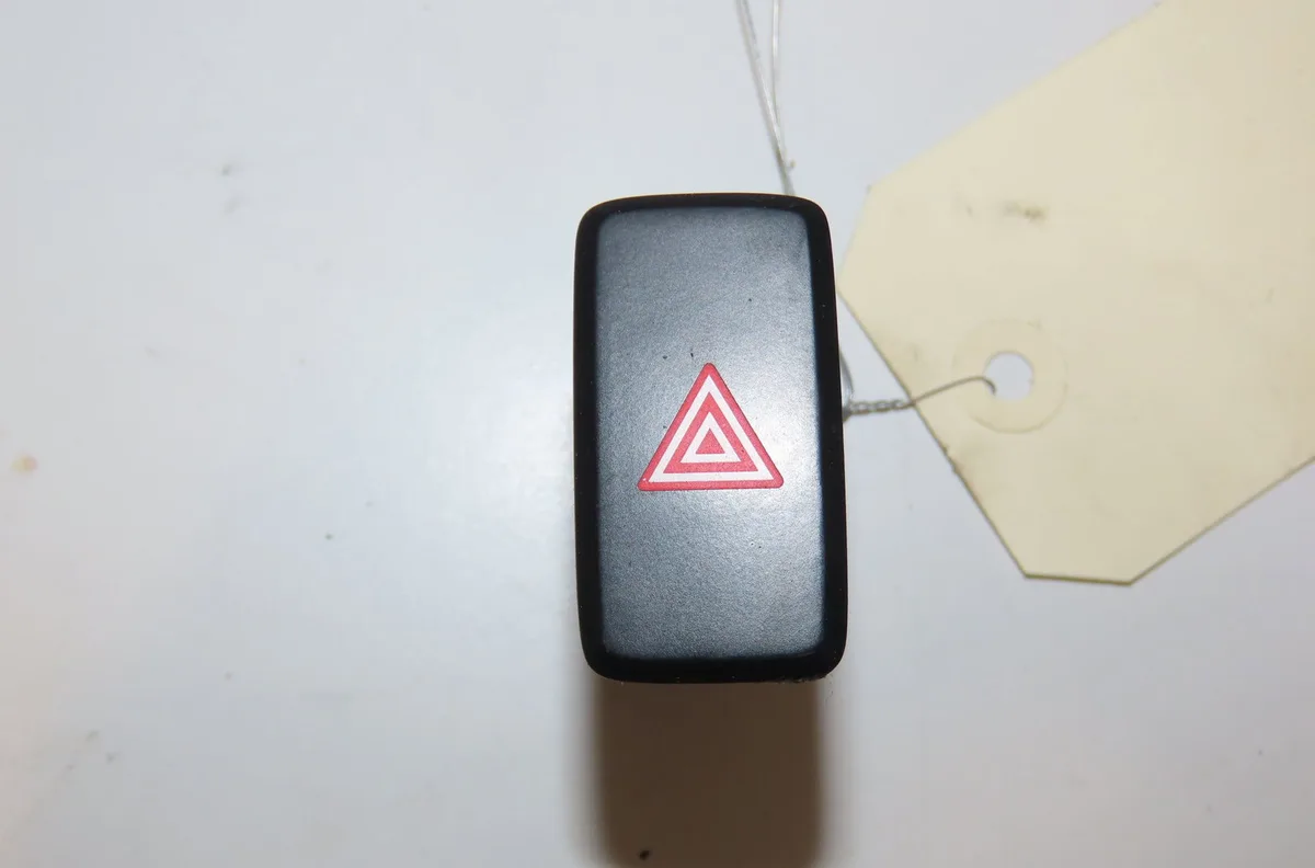 Bouton de warning Kia CEE'D Sportswagon (JD) 1.4 crdi 90 (2012-2018) occasion