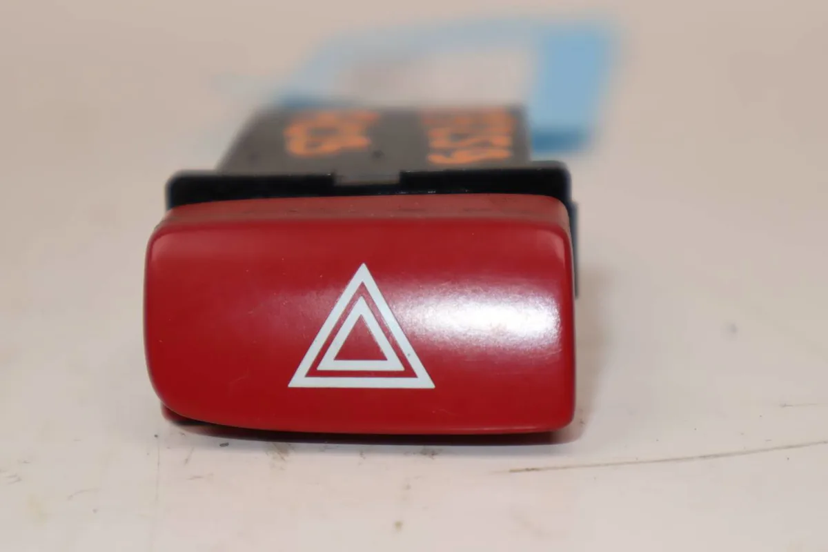 Bouton de warning Kia RIO II (JB) 1.4 16v (2005-2011) occasion