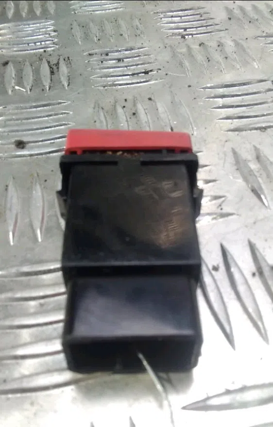 Bouton de warning Kia RIO II (JB) 1.5 crdi (2005-2011) occasion — photo 2