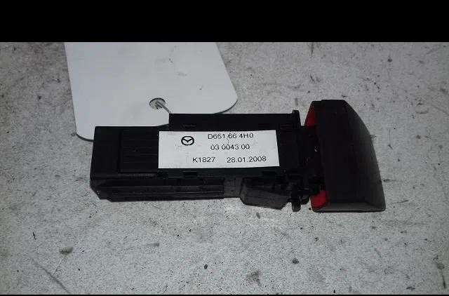 Bouton de warning Mazda 2 (DE_, DH_) 1.4 mzr-cd (2008-2015) occasion — photo 2