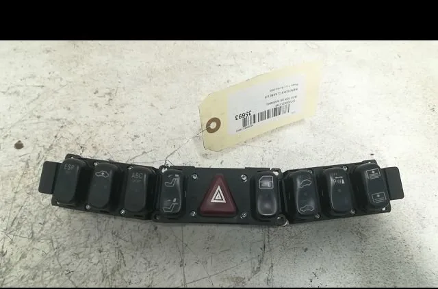 Bouton de warning Mercedes-benz CLASSE S (W220) S 600 (220.878, 220.178) (2000-2005) occasion