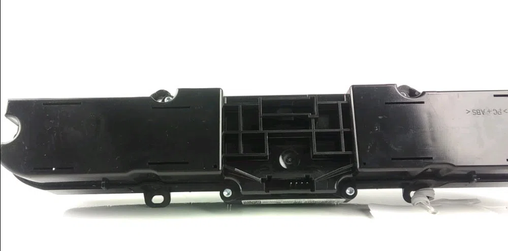 Bouton de warning Mercedes-benz SPRINTER 3-t Camionnette (B906) 214 cdi (906.611, 906.613) (2016) occasion — photo 2