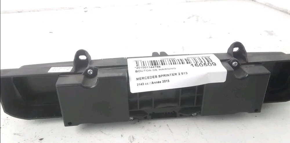 Bouton de warning Mercedes-benz SPRINTER 5-t Camion plate-forme-Châssis (B906) 513 cdi (906.155, 906.253, 906.255, 906.153) (2006-2016) occasion — photo 2