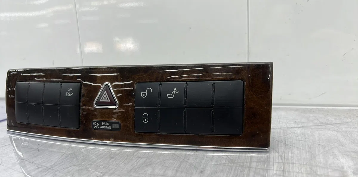 Bouton de warning MERCEDES CLASSE C 203 PHASE 2 occasion — photo 2