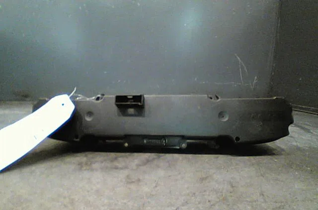 Bouton de warning MERCEDES VITO 2006 occasion — photo 2