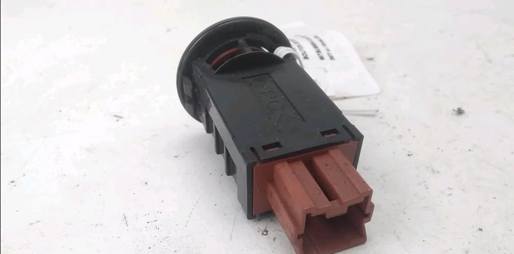 Bouton de warning MITSUBISHI CANTER occasion — photo 2