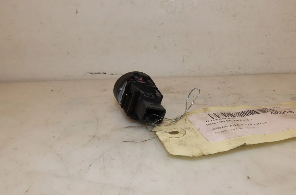 Bouton de warning Nissan JUKE (F15) 1.5 dci (2010) 5 portes occasion