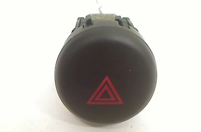 Bouton de warning Nissan JUKE (F15) 1.6 (2010) 5 portes occasion